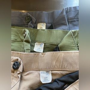 Capri Cargo, 22, 3 pair